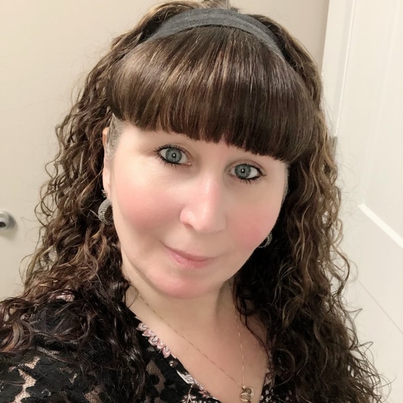 Meet your Posher, Roxanne - Picture 2 of 2